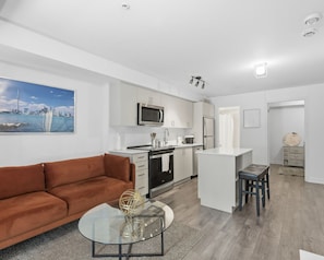 Living area - Cozy Toronto Townhouse  (North york)