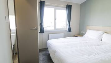 2 bedrooms, individually decorated, individually furnished, free WiFi