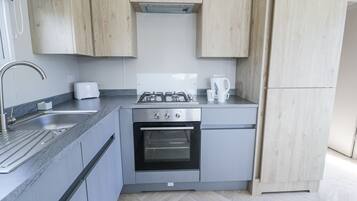 Cookware/dishes/utensils