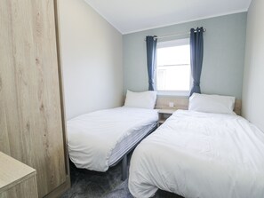 2 bedrooms, individually decorated, individually furnished, free WiFi