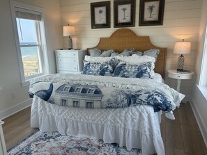4 bedrooms, WiFi, bed sheets - New Beautiful Ocean Front Property, " See " Forever. Let the Fun Begin!!! (Emerald Isle)