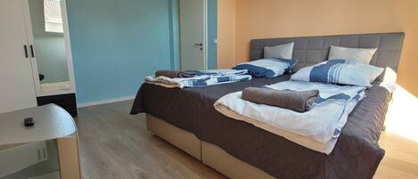 1 bedroom, travel crib, free WiFi, bed sheets