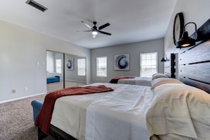 2 bedrooms, iron/ironing board, free WiFi, bed sheets