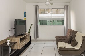Living area - 3 Bedroom Apartment 100m from Praia Central (Centro Balneário Camboriú)