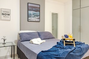 3 bedrooms, iron/ironing board, WiFi, bed sheets - 3 Bedroom Apartment 100m from Praia Central (Centro Balneário Camboriú)