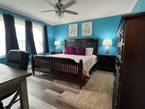 2 bedrooms, desk, iron/ironing board, free WiFi