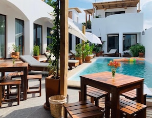 2 piscinas al aire libre