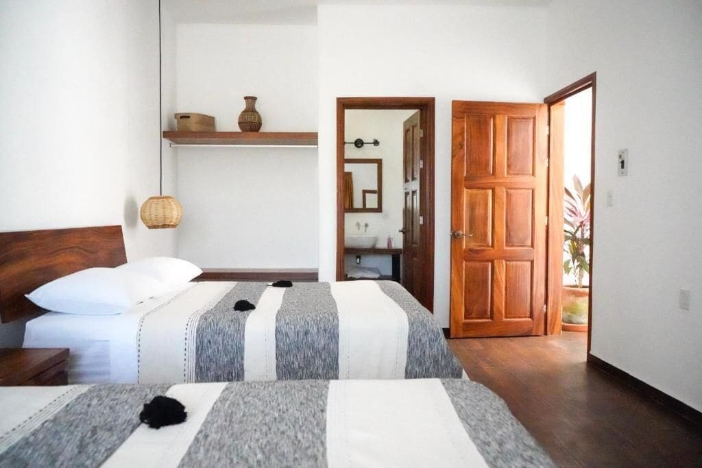 Habitación doble estándar | Ropa de cama de alta calidad y ropa de cama 