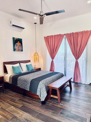 Single Room, 1 Queen Bed