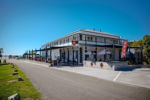 Exterior - The Pier Hotel  (Kaikoura)