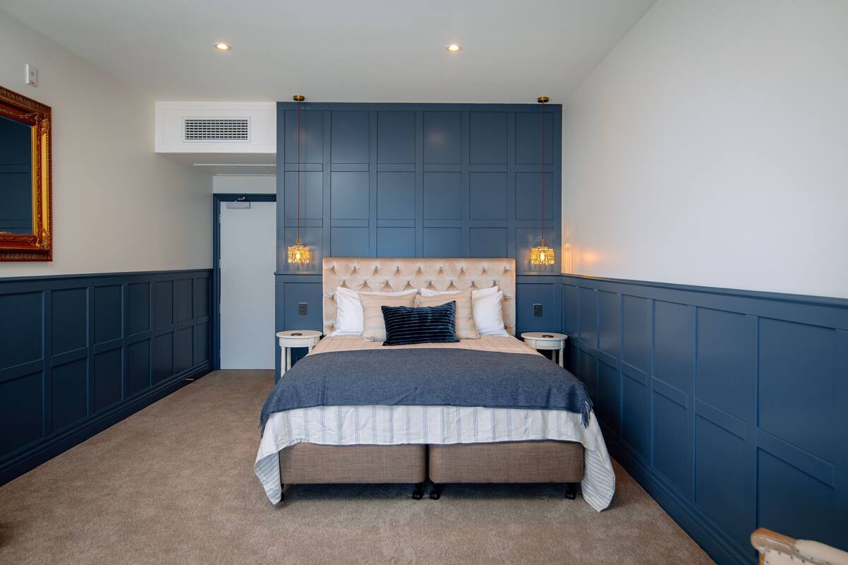 Standard Double Room, Balcony, Sea View | In-room safe, iron/ironing board, WiFi (free)