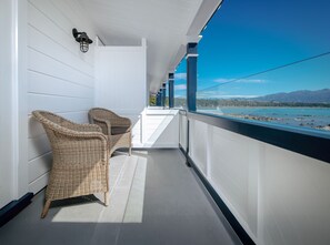 Terrace/patio - The Pier Hotel  (Kaikoura)