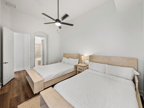 3 bedrooms, iron/ironing board, free WiFi, bed sheets