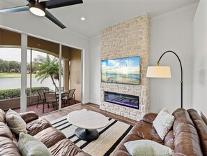 Smart TV, fireplace