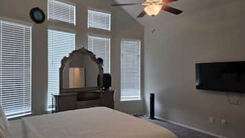 5 bedrooms, desk, iron/ironing board, WiFi