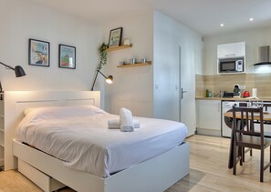 1 habitación y ropa de cama 