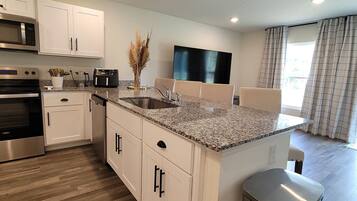 Microwave, oven, stovetop, dishwasher