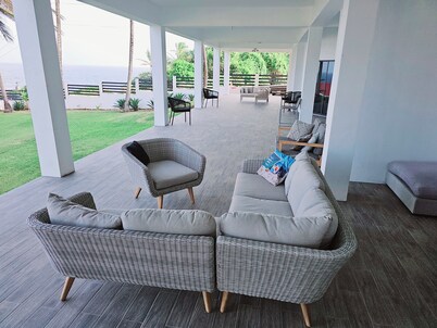 Charming 1 bedroom with AC, WiFi at Coconut Breeze SVG