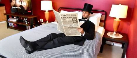 4 bedrooms, desk, iron/ironing board, travel crib