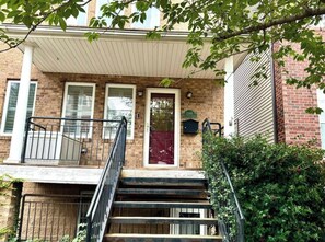 تفاصيل الفندق من الخارج