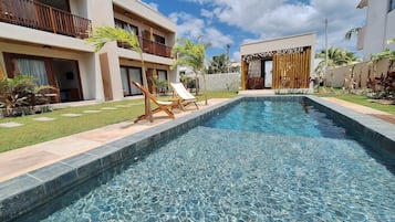 Indoor pool, outdoor pool