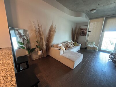 Chic 1-bedroom building in Tremendous Houston with fitness room, AC