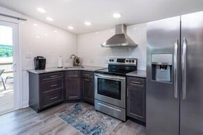 Mikrowelle, Ofen, Herdplatte, Geschirrspüler