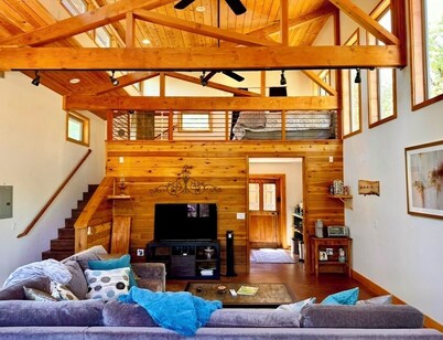 Rustic Studio Getaway in the California Gold Country - Pet Friendly