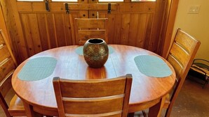 Dining - Rustic Studio Getaway in the California Gold Country - Pet Friendly (Penn Valley)