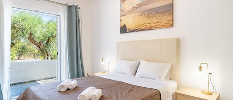 2 slaapkamers, een strijkplank/strijkijzer, gratis wifi, beddengoed