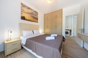 2 bedrooms, iron/ironing board, free WiFi, bed sheets