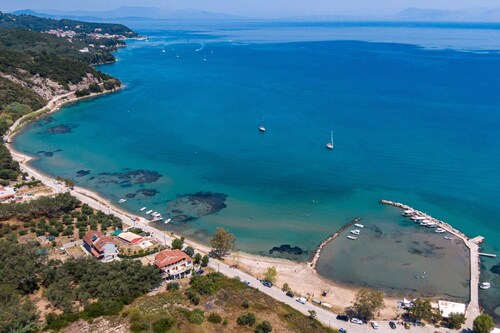 Apartment 'Poseidon Garden View' mit Balkon, WLAN und Klimaanlage