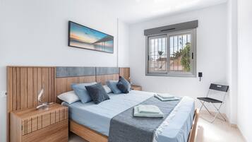 2 slaapkamers, een strijkplank/strijkijzer, gratis wifi, beddengoed