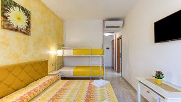 1 bedroom, free WiFi, bed sheets