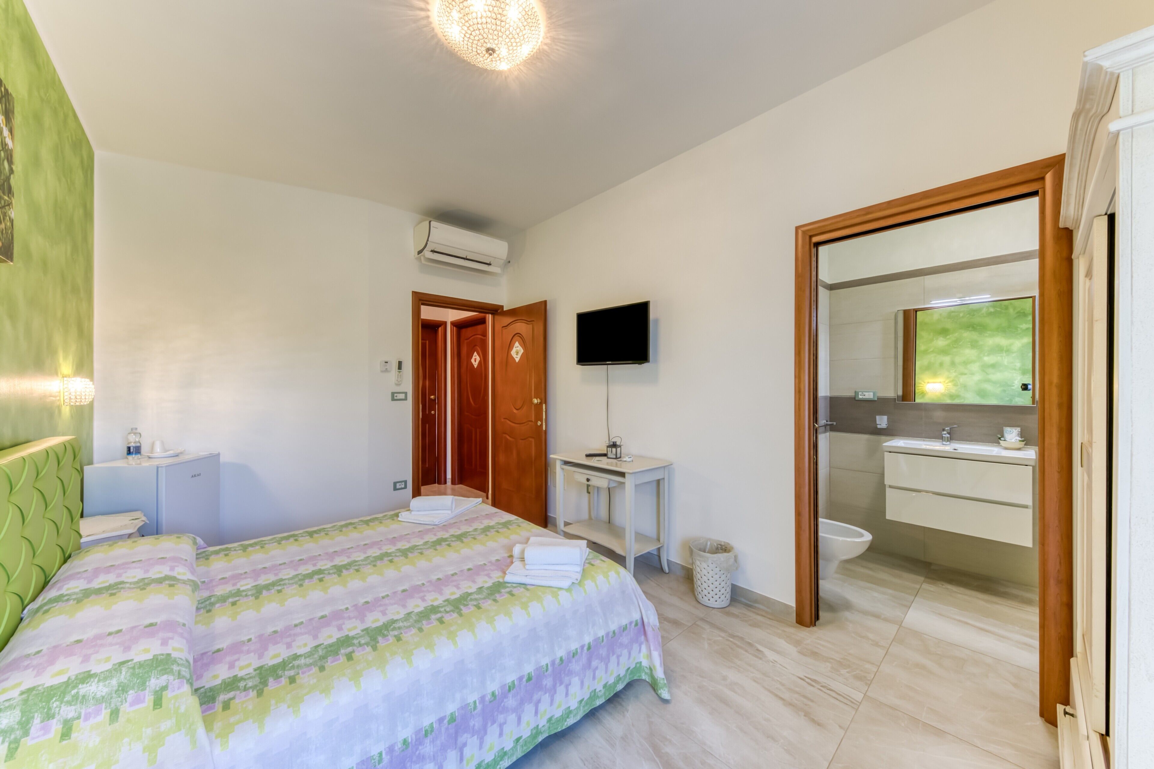 1 bedroom, free WiFi, bed sheets