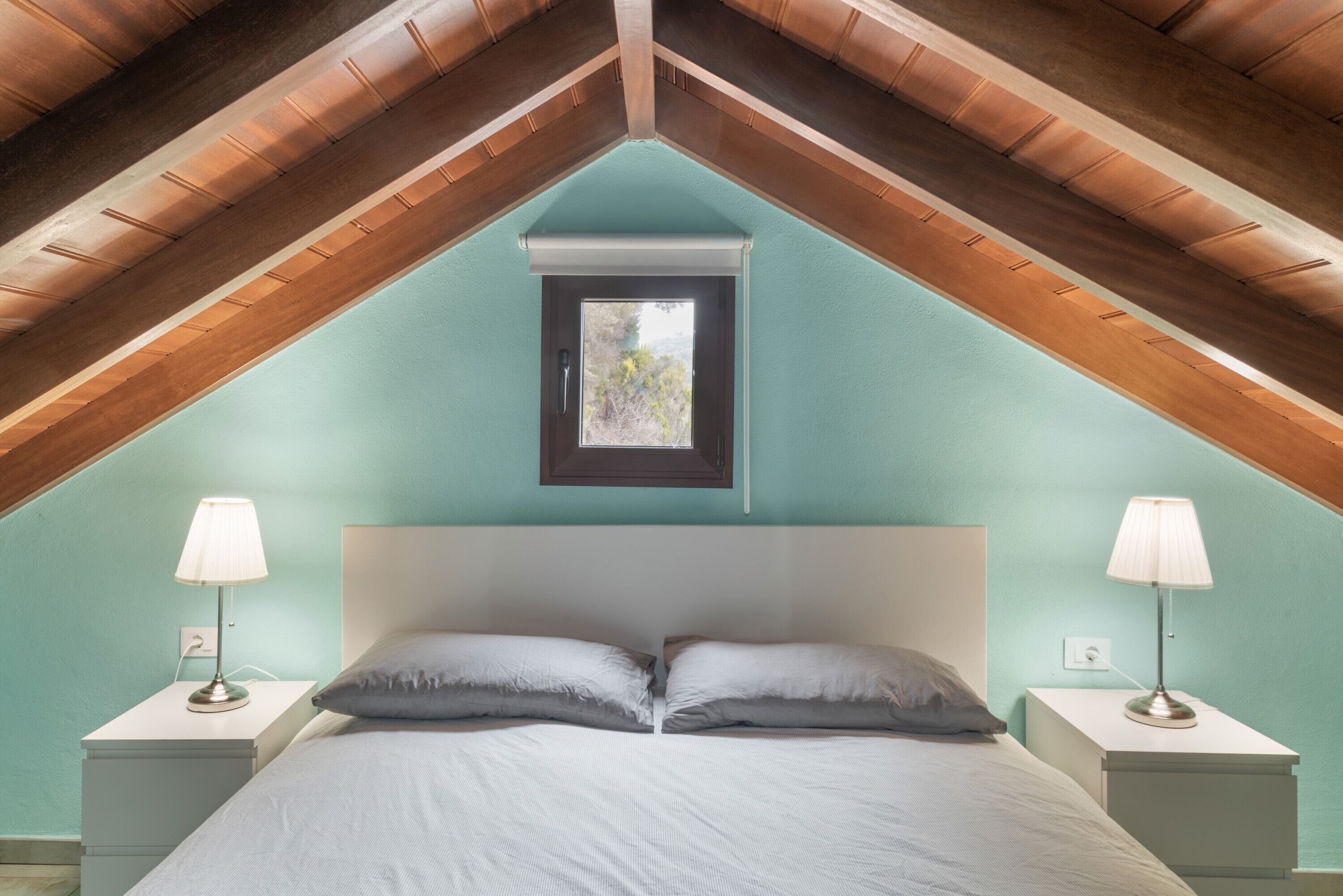 1 slaapkamer, een strijkplank/strijkijzer, gratis wifi, beddengoed