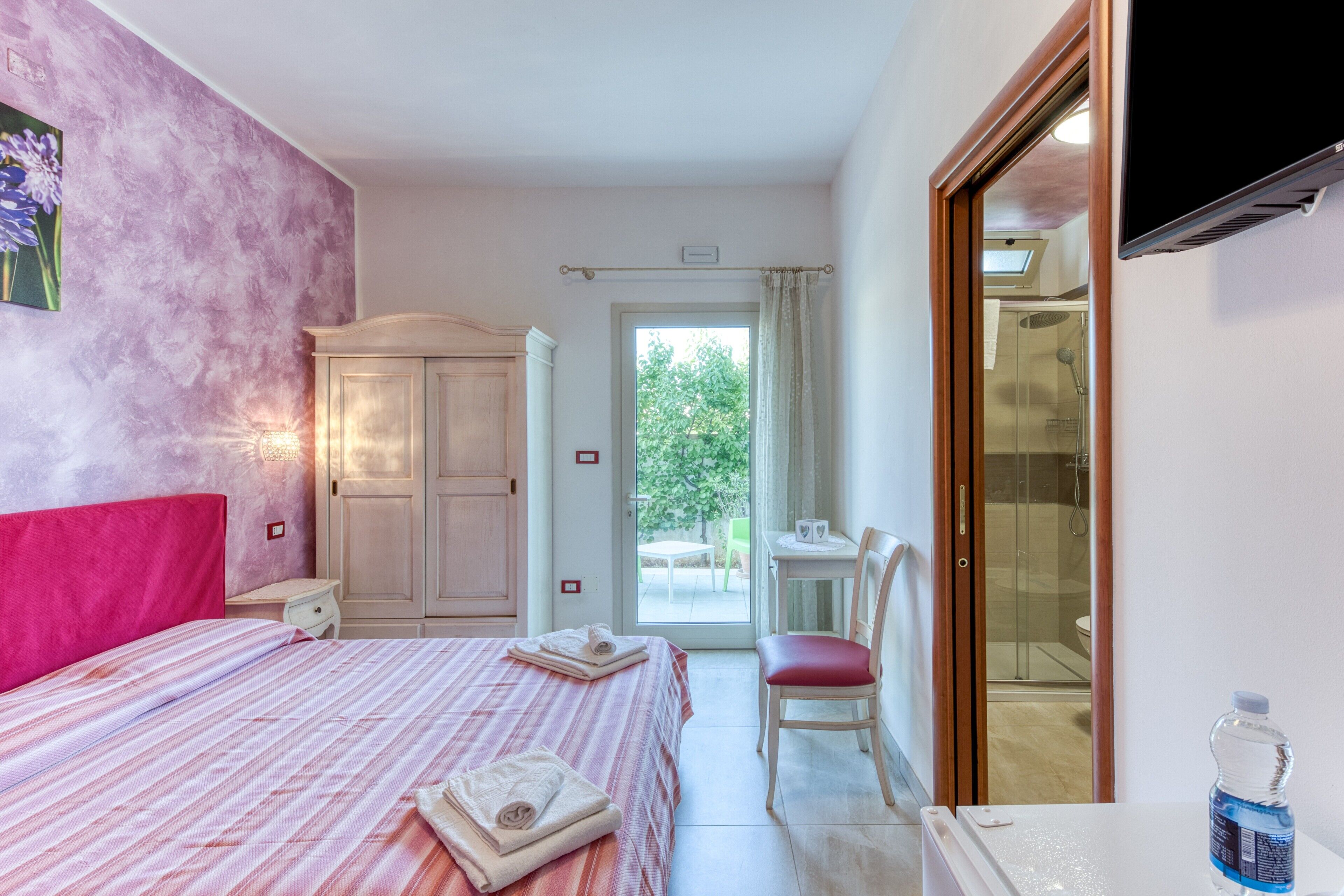 1 bedroom, free WiFi, bed sheets