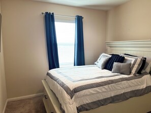 3 bedrooms, iron/ironing board, WiFi, bed sheets