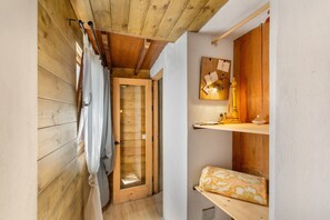 Interior - Vacation 'El Nido Fuente Hervera' with Mountain View, Private Terrace and Wi-Fi (Vega de San Mateo)