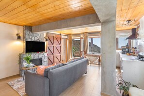 Télévision, cheminée