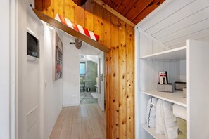 Interior - Apartment 'Comodo, Pratico E Tranquillo' with Mountain View, Wi-Fi and Air Conditioning (Arona)