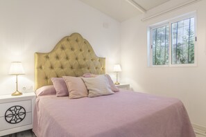 2 habitaciones, tabla de planchar con plancha y wifi gratis 