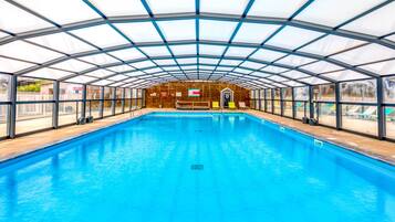 Piscine couverte