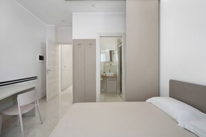 1 dormitori, planxa i posts de planxar, wifi gratuïta i roba de llit 