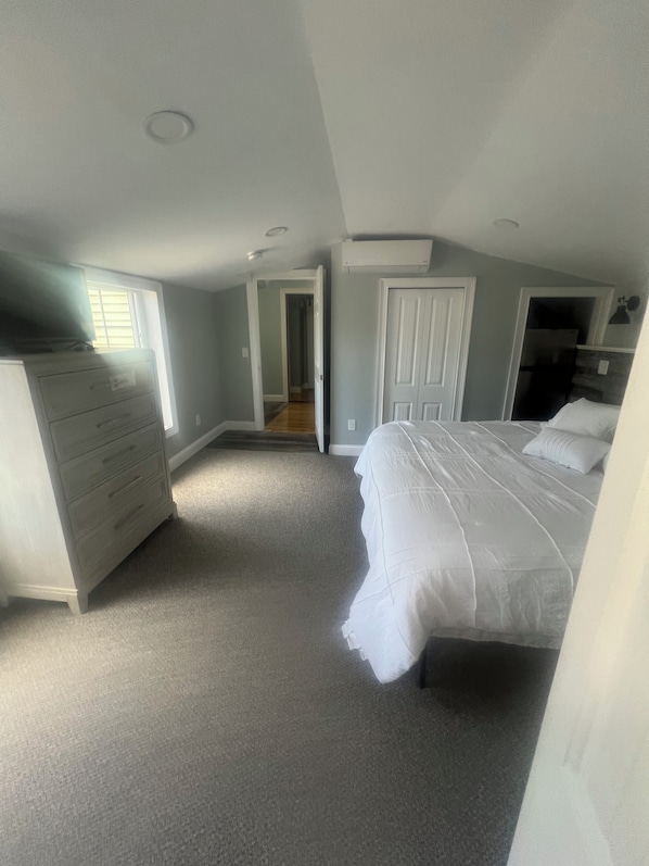 1 chambre, fer et planche à repasser, Wi-Fi, literie fournie