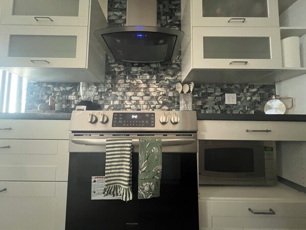 Microwave, oven, stovetop, dishwasher