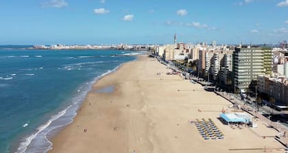 Apartment 'Zurbarán' with Balcony, Wi-Fi and Air Conditioning