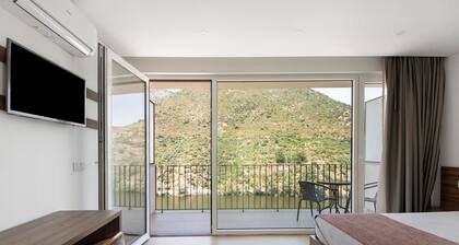 Unterkunft in einer Ferienanlage 'Quinta Da Pedra Caldeira F' mit Bergblick, Wi-Fi und Klimaanlage