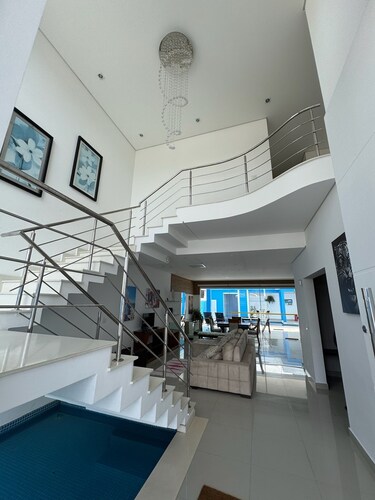 Spacious Residence with Pool in Praia do Mar Casado / Pernambuco Guarujá
