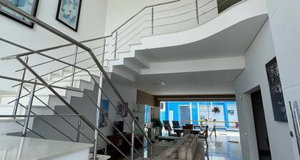 Spacious Residence with Pool in Praia do Mar Casado / Pernambuco Guarujá